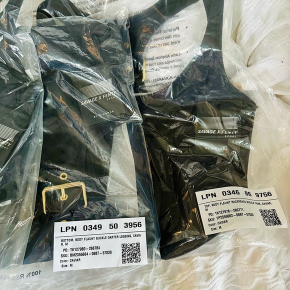 Savage X Fenty Black Caviar Body Flaunt Buckle Garter Legging Set - Picture 11 of 13